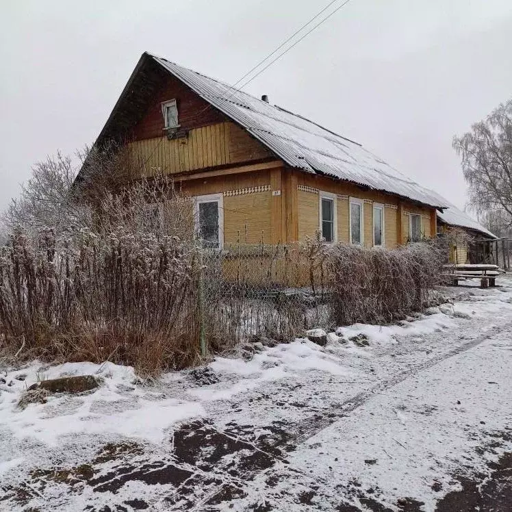 Дом в Псковская область, Псковский район, Середкинская волость, д. ... - Фото 1