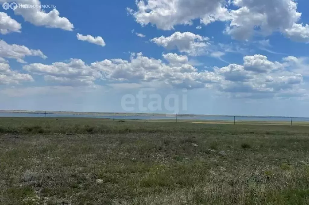 Участок в Черноморский район, село Новоивановка (7 м) - Фото 0