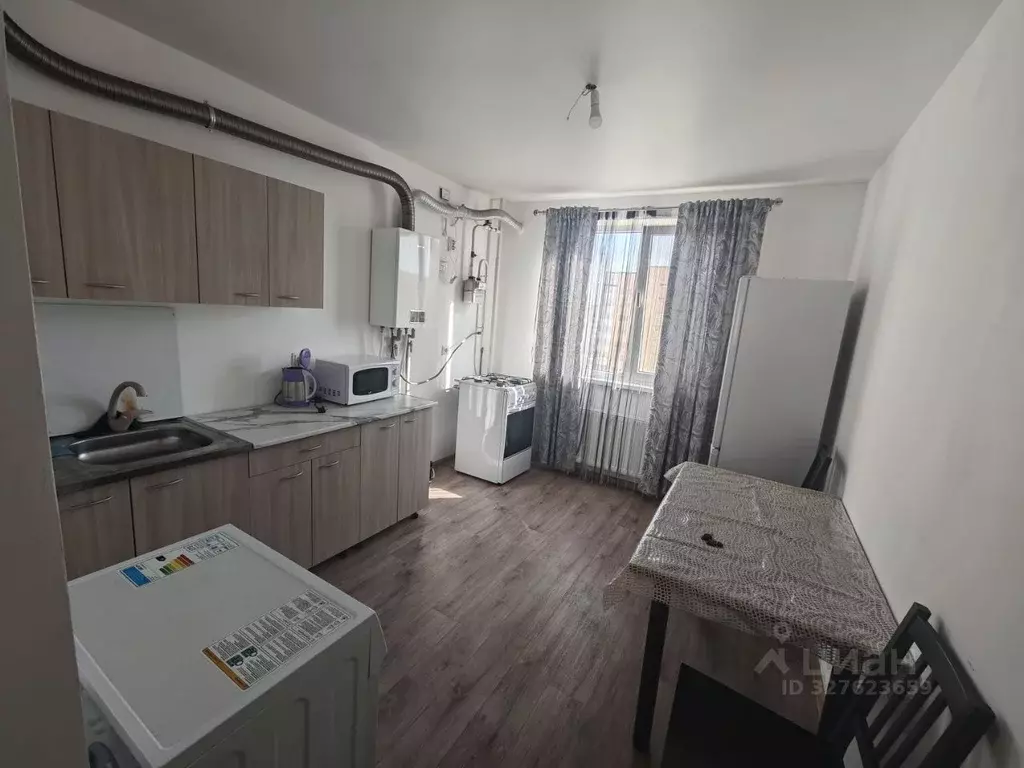 2-к кв. Адыгея, Тахтамукайский район, Яблоновский пгт Шоссейная ул., ... - Фото 1