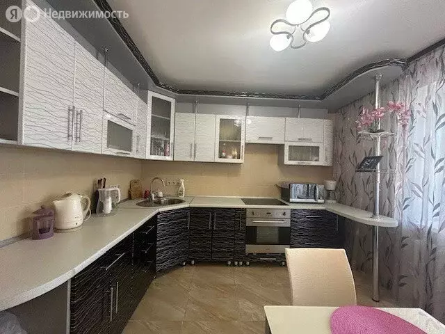 1-комнатная квартира: Брянск, Бежицкая улица, 1к8 (48.4 м) - Фото 1