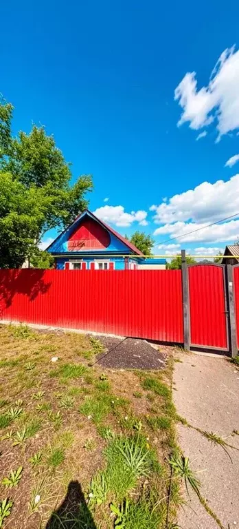 Дом в Оренбургская область, Кувандык Архитектурная ул., 36 (50 м) - Фото 1