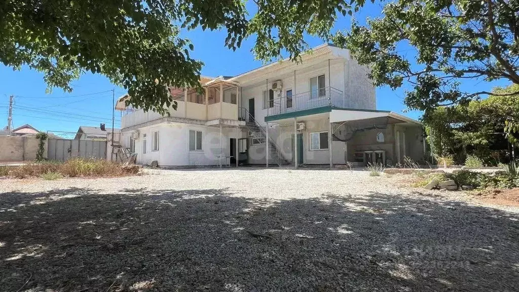 Дом в Крым, Евпатория городской округ, Заозерное пгт ул. Молодежная, 6 ... - Фото 1