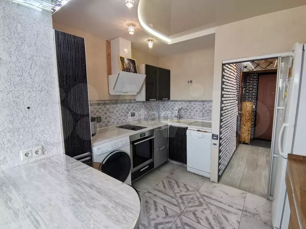 2-к. квартира, 40 м, 8/8 эт. - Фото 0