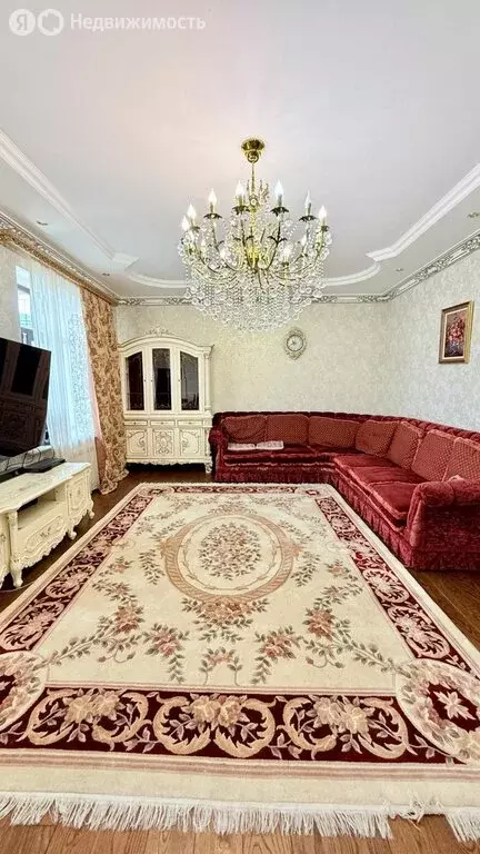 5-комнатная квартира: Махачкала, улица Абдуллы Гаджиева, 26А (225 м) - Фото 2