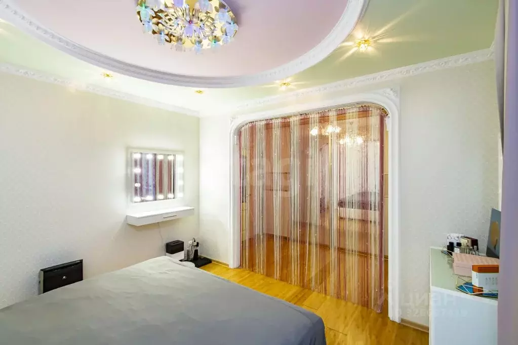 3-к кв. Тюменская область, Тюмень ул. Грибоедова, 13к1 (91.4 м) - Фото 1