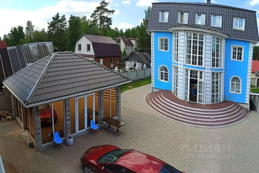 Дом в Санкт-Петербург пос. Песочный,  (750 м) - Фото 1