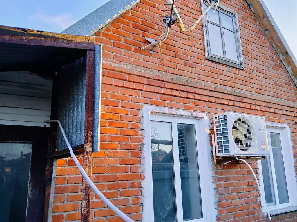 Дом в Краснодарский край, Темрюкский район, Фонталовское с/пос, пос. ... - Фото 1