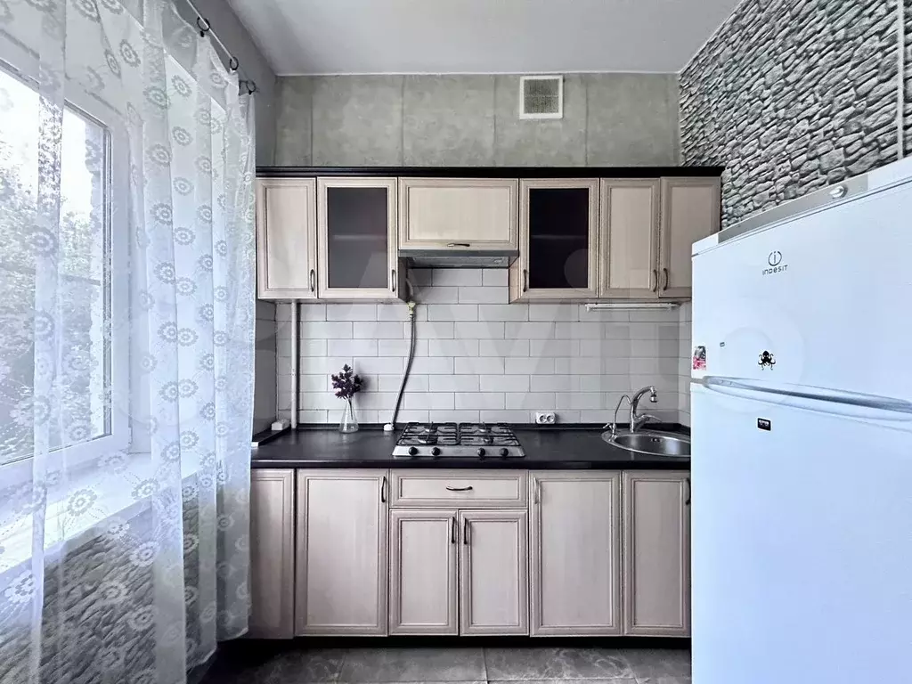 2-к. квартира, 42 м, 2/2 эт. - Фото 0