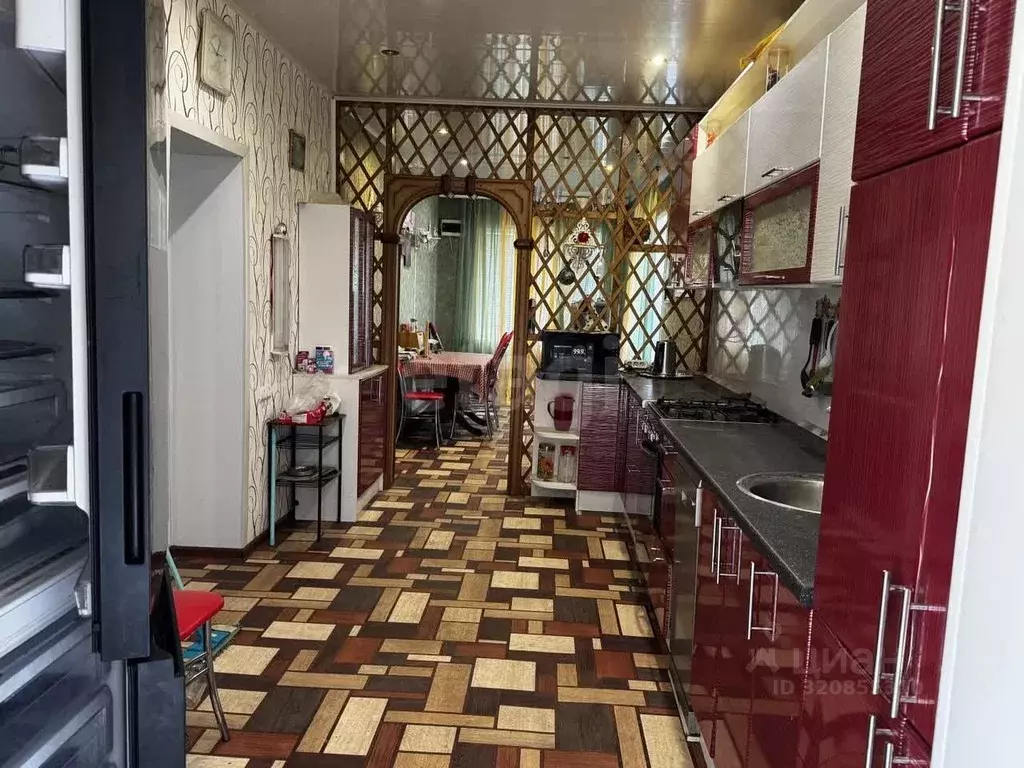 Дом в Брянская область, Жуковский муниципальный округ, с. Ржаница ул. ... - Фото 1