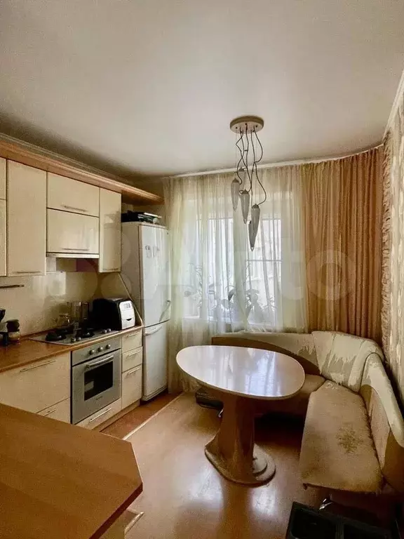 3-к. квартира, 65 м, 5/5 эт. - Фото 0