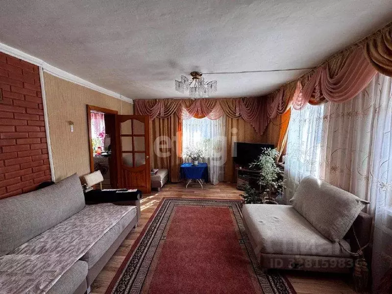 Дом в Алтай, Майминский район, Манжерокское с/пос, с. Озерное ул. ... - Фото 1