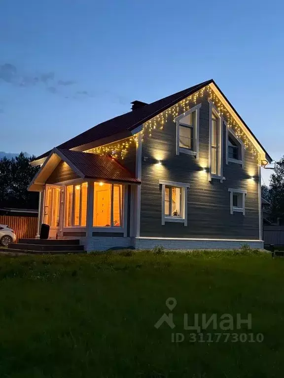 Дом в Карелия, Прионежский район, пос. Шуя ул. Островная, 34 (140 м) - Фото 1