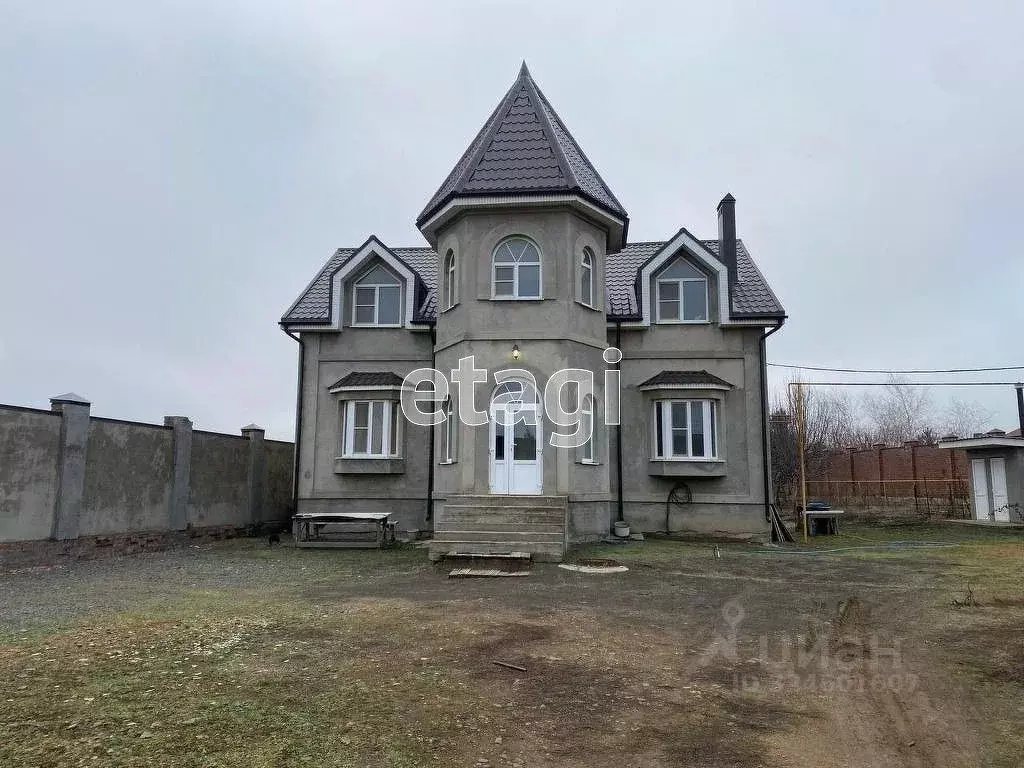 Дом в Ростовская область, Мясниковский район, с. Чалтырь Лазоревая ул. ... - Фото 1