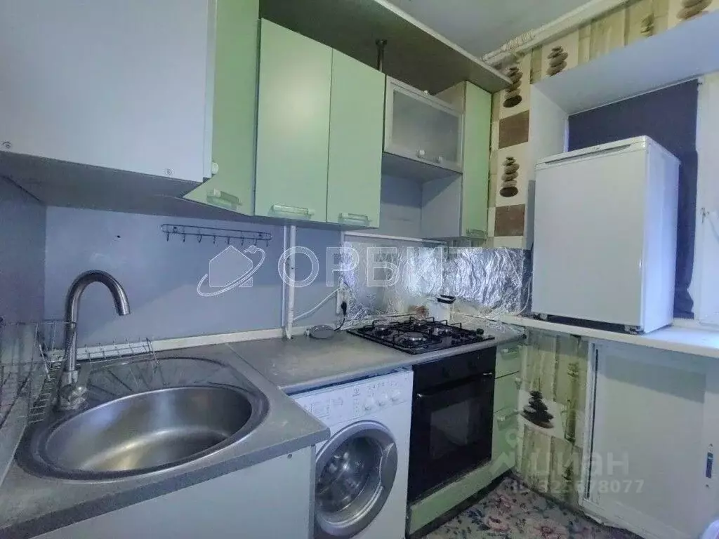 2-к кв. Тюменская область, Тюмень ул. Карла Маркса, 106 (44.6 м) - Фото 0