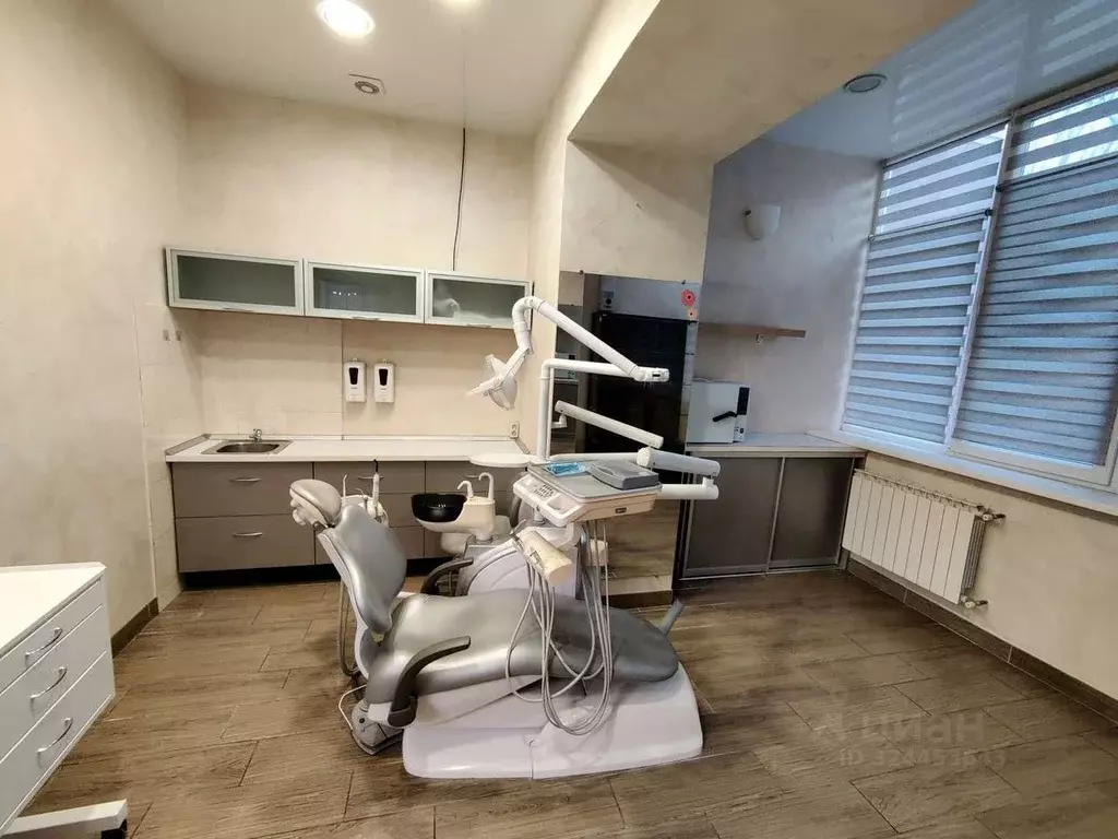 Помещение свободного назначения в Самарская область, Тольятти ул. ... - Фото 2