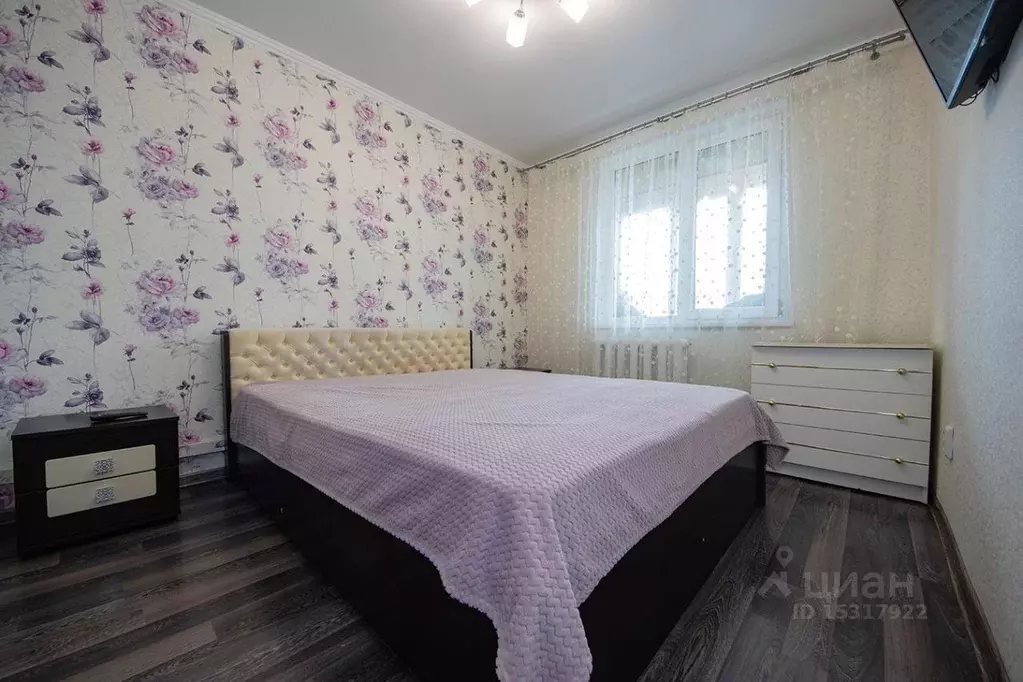 2-к кв. Крым, Феодосия бул. Старшинова, 27 (54.0 м) - Фото 0