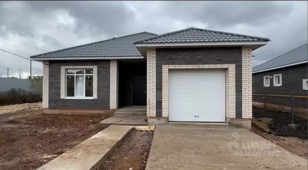 Дом в Оренбургская область, Оренбургский район, с. Благословенка, ... - Фото 1