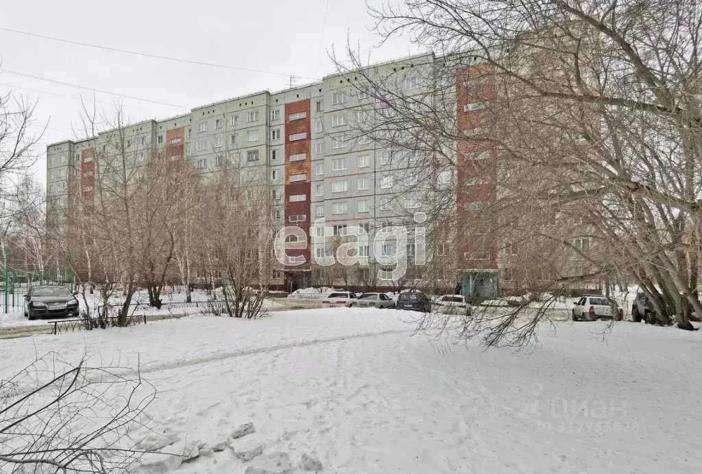 3-к кв. Омская область, Омск ул. Демьяна Бедного, 69 (94.0 м) - Фото 0