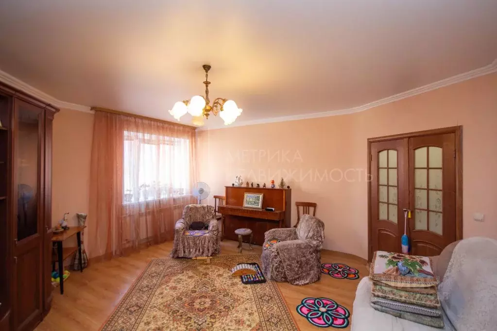 2-к кв. Тюменская область, Тюмень Сургутская ул., 11к4 (96.8 м) - Фото 1