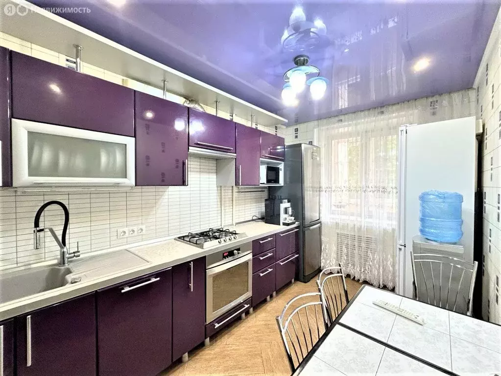 3-комнатная квартира: Уфа, улица Цюрупы, 153 (84 м) - Фото 1