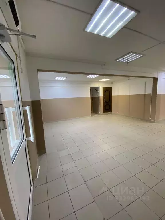 Помещение свободного назначения в Красноярский край, Лесосибирск 9-й ... - Фото 1