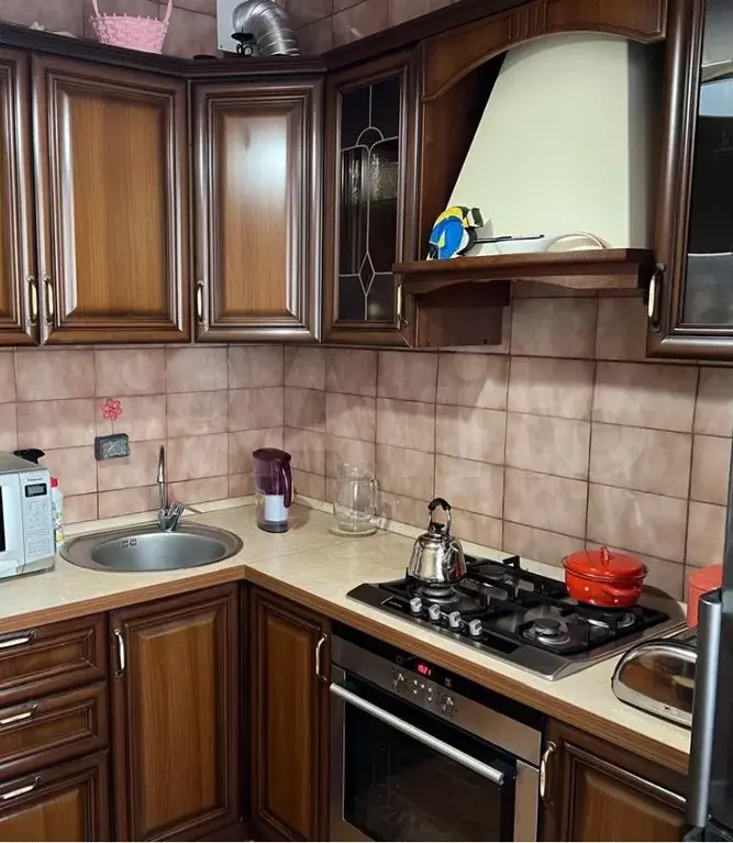 2-к. квартира, 60 м, 6/9 эт. - Фото 0