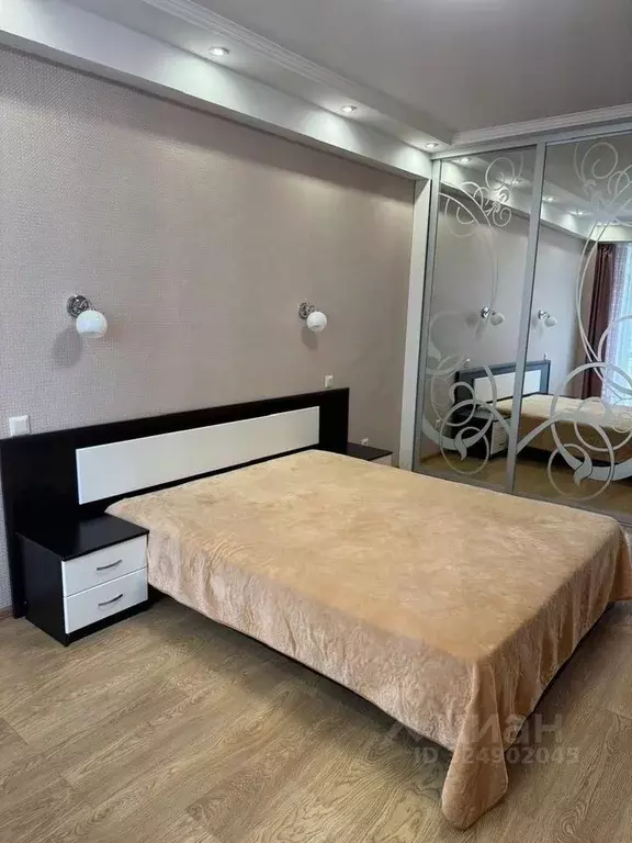 3-к кв. Крым, Симферополь просп. Победы, 36 (70.1 м) - Фото 2