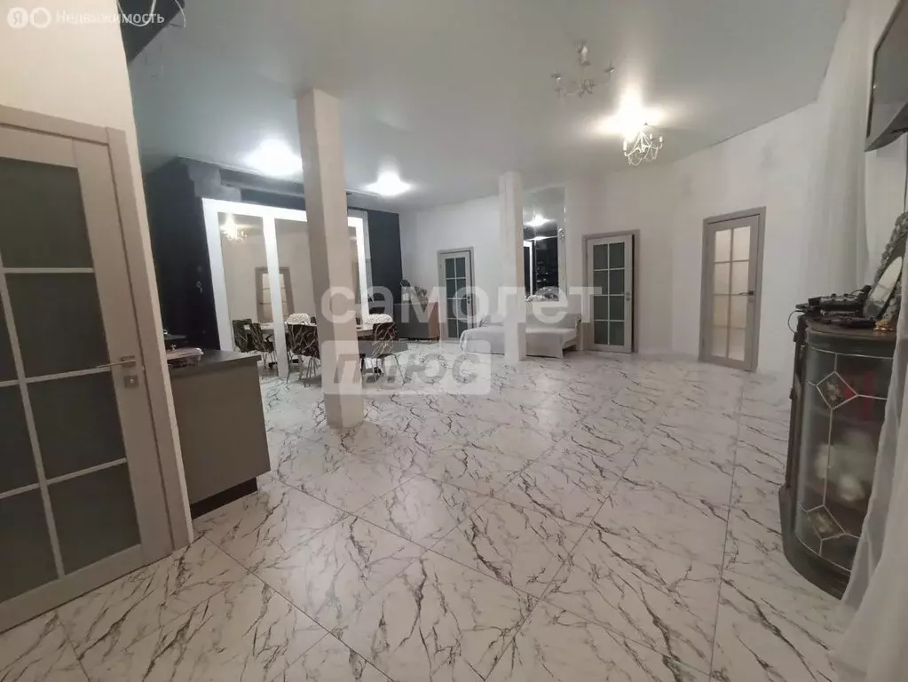 Дом в село Марфино, Ильинская улица, 8 (300 м) - Фото 1