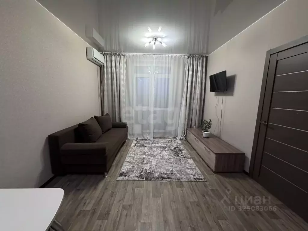 1-к кв. Тюменская область, Тюмень ул. Тимофея Чаркова, 79к1 (36.1 м) - Фото 2