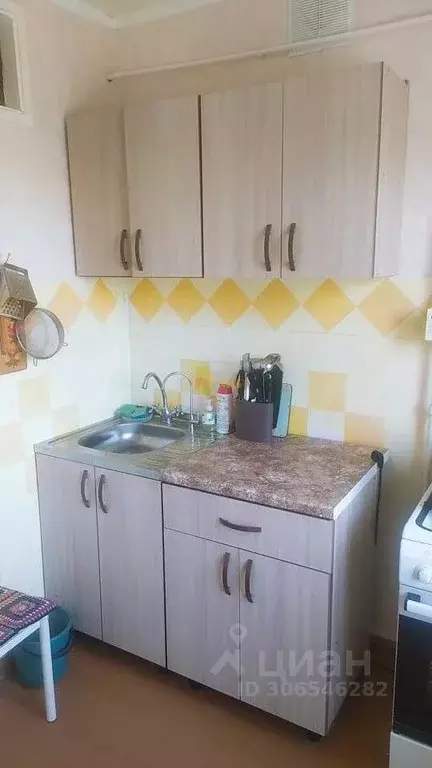 3-к кв. Омская область, Омск ул. Калинина, 6 (50.0 м) - Фото 1