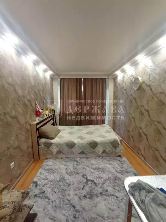 3-к кв. Кемеровская область, Топки ул. Революции, 2 (70.0 м) - Фото 0