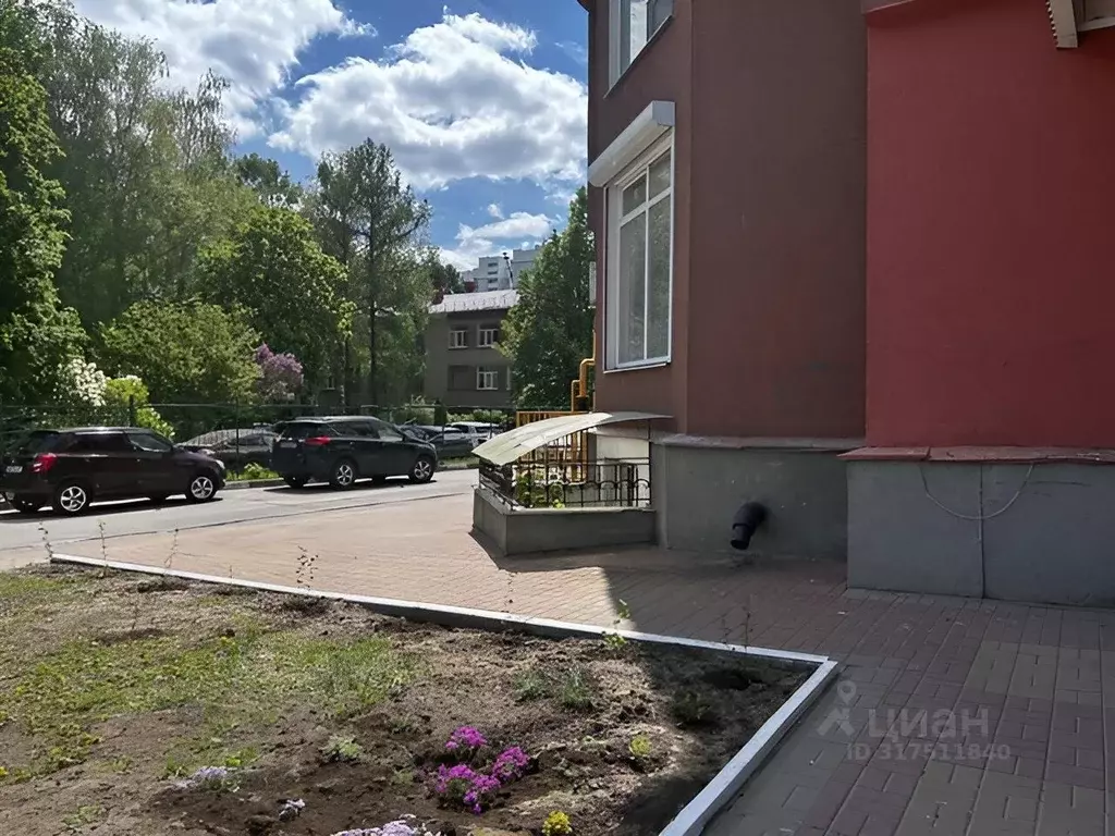 2-к кв. Орловская область, Орел ул. Матросова, 9 (78.8 м) - Фото 1