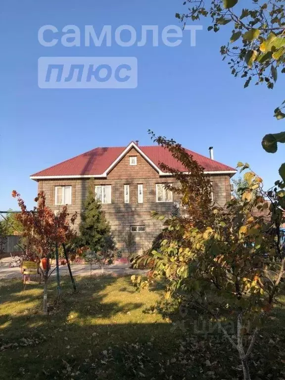 Дом в Астраханская область, Астрахань ул. Айвазовского, 1А (361 м) - Фото 1