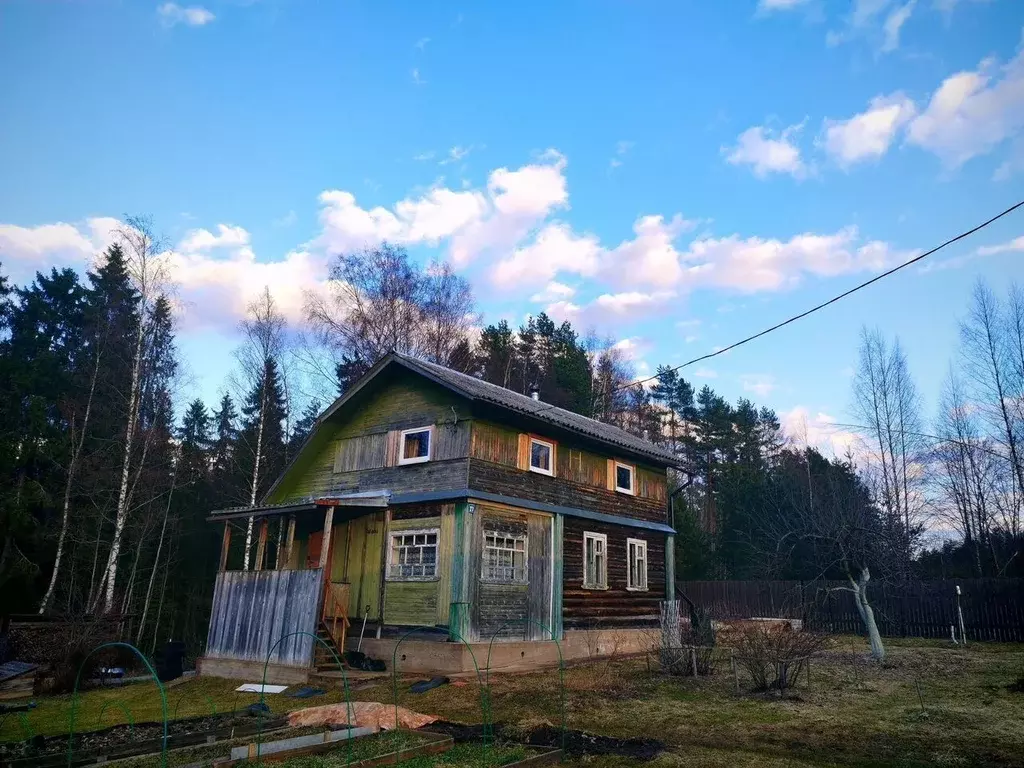 Дом в Ленинградская область, Тихвинское городское поселение, Нива СНТ ... - Фото 0