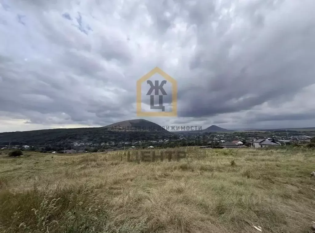 Участок в Ставропольский край, Предгорный муниципальный округ, с. Юца ... - Фото 1
