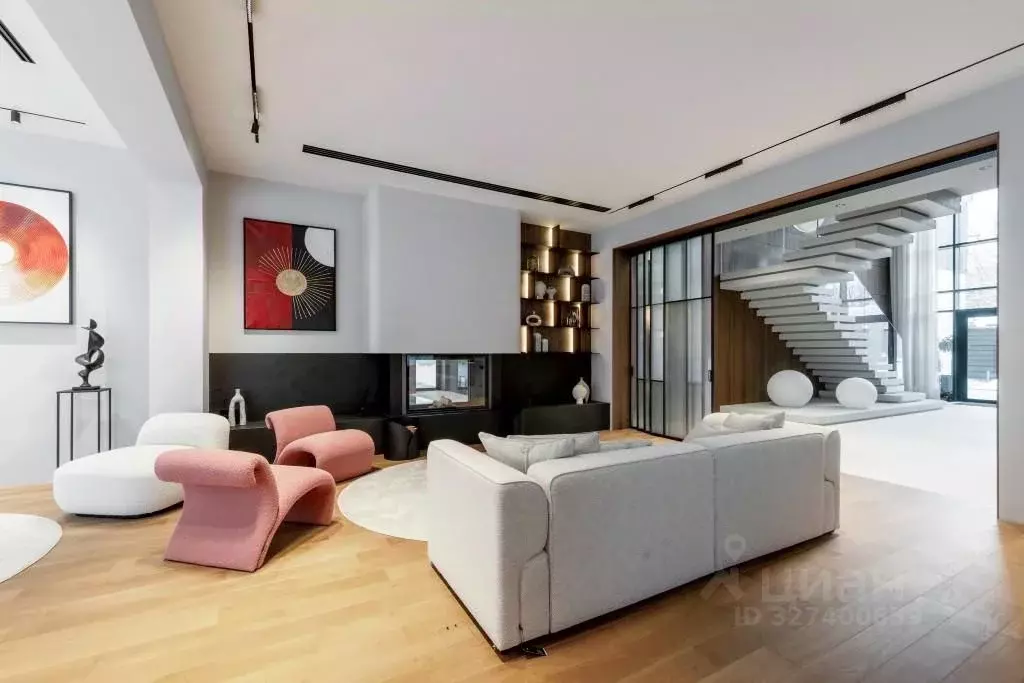 Коттедж в Московская область, Одинцовский городской округ, д. Жуковка  ... - Фото 2