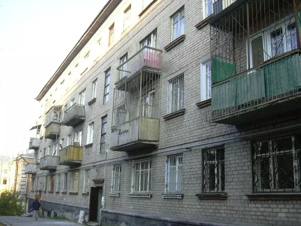 2-комнатная квартира: Екатеринбург, Педагогическая улица, 4 (42.5 м) - Фото 1