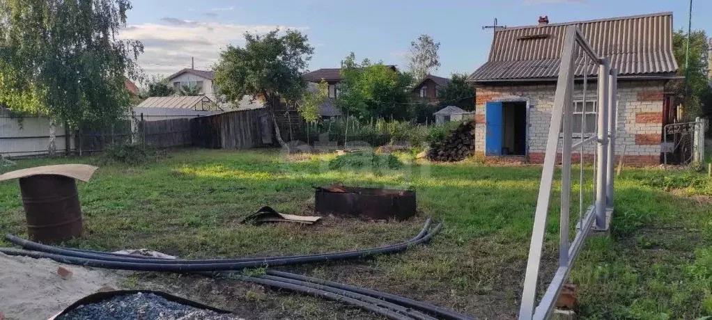 Дом в Тюменская область, Тюмень Зауралец СНТ, ул. Клубничная (30 м) - Фото 1
