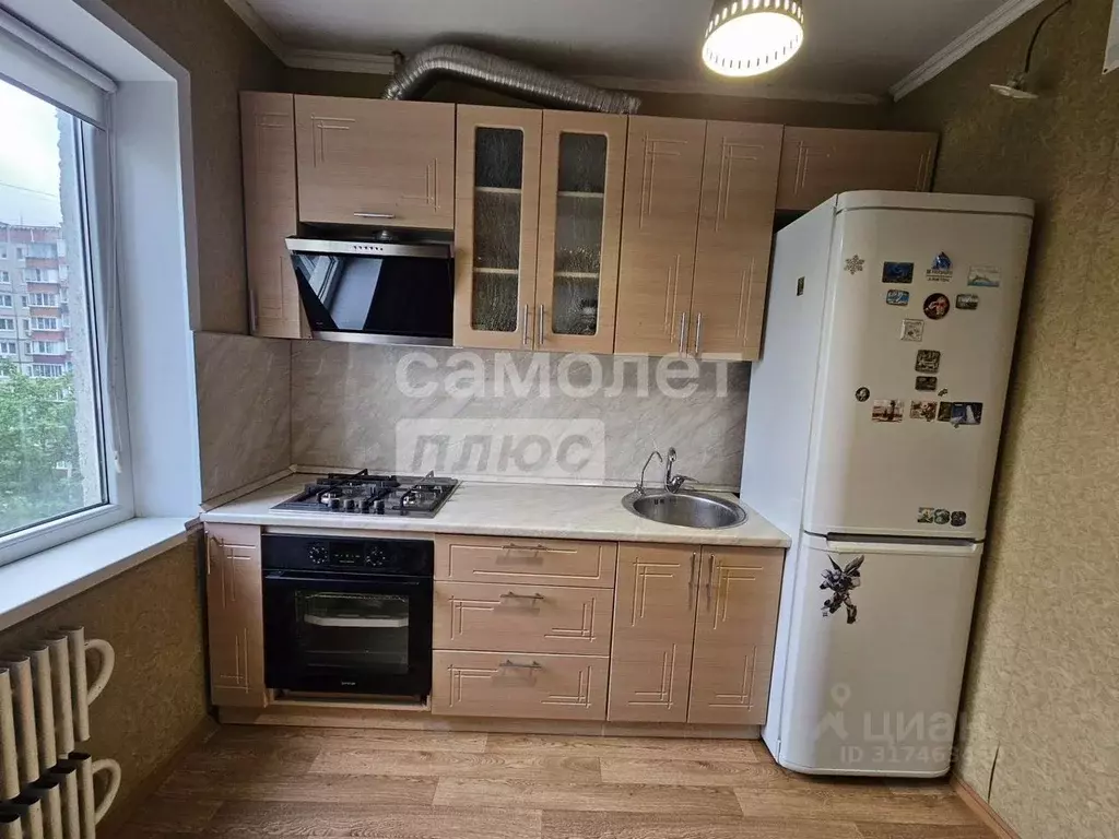 2-к кв. Липецкая область, Липецк проезд Сержанта Кувшинова, 1 (50.1 м) - Фото 0