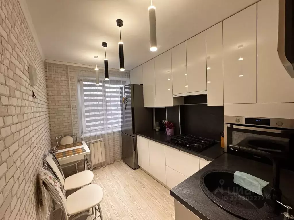 2-к кв. Омская область, Омск Городок Нефтяников мкр, ул. 22 Апреля, 53 ... - Фото 1