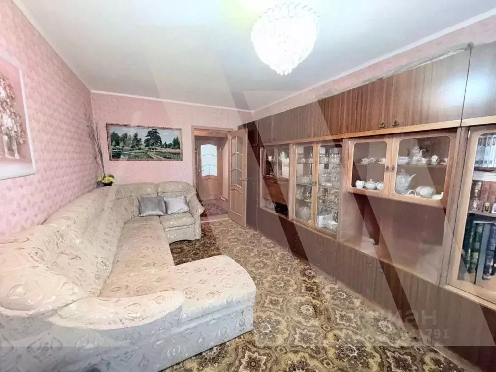 3-к кв. Омская область, Омск Заозерный мкр, просп. Менделеева, 19/4 ... - Фото 2