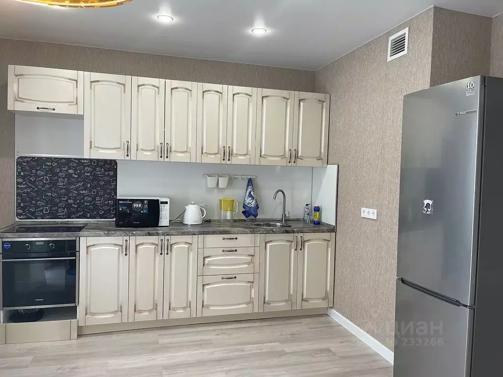 2-к кв. Татарстан, Казань просп. Альберта Камалеева, 32 (70.0 м) - Фото 1