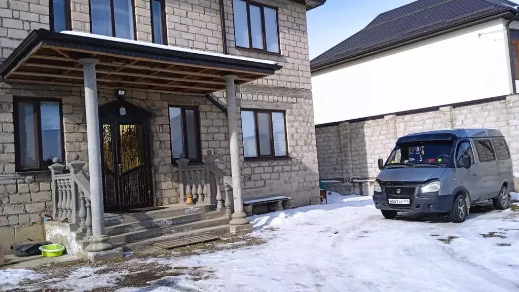Дом в Кабардино-Балкария, Нальчик городской округ, с. Адиюх ул. ... - Фото 1