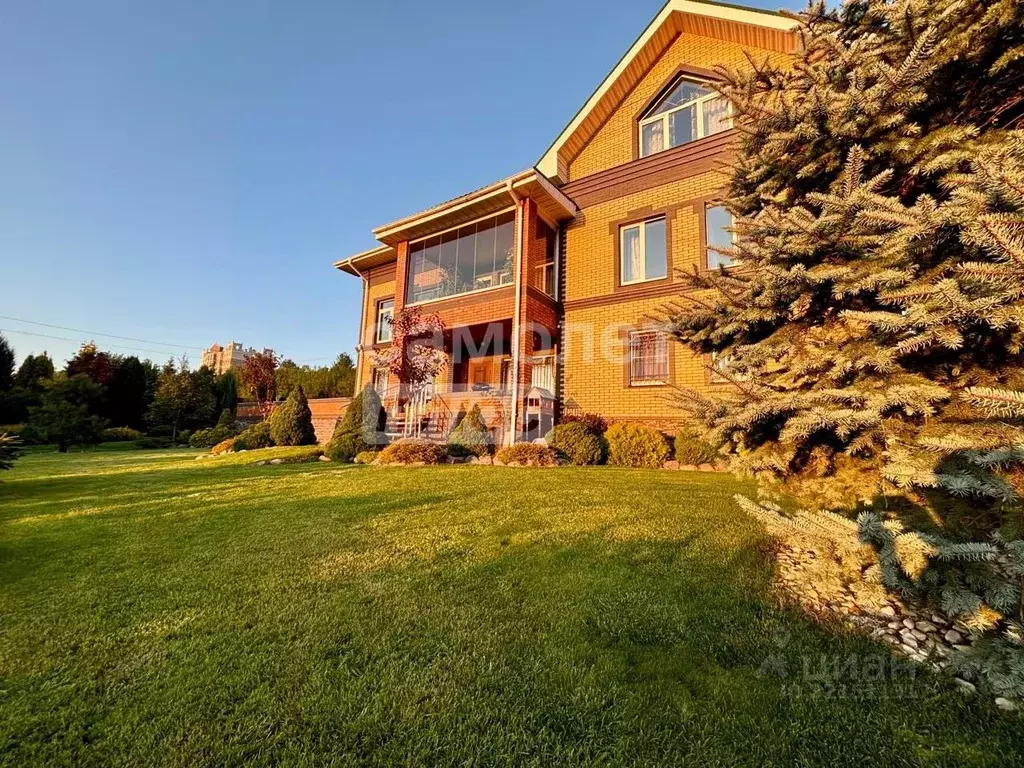 Дом в Калужская область, Калуга Кирпичная ул., 32 (480 м) - Фото 1