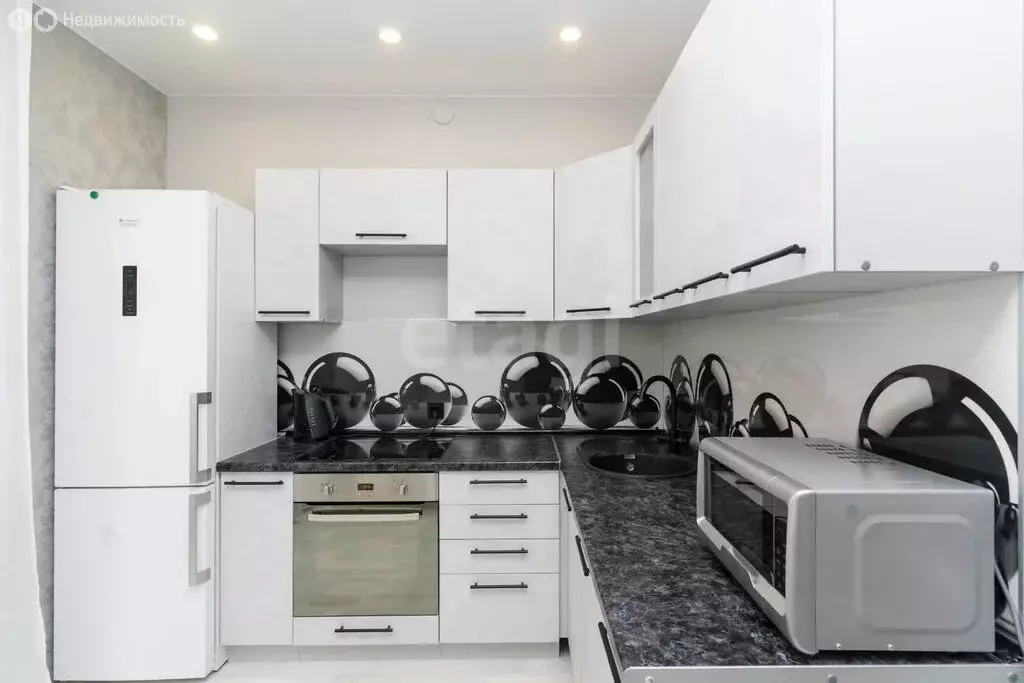 2-комнатная квартира: Тюмень, улица Дмитрия Менделеева, 2к2 (51.6 м) - Фото 2