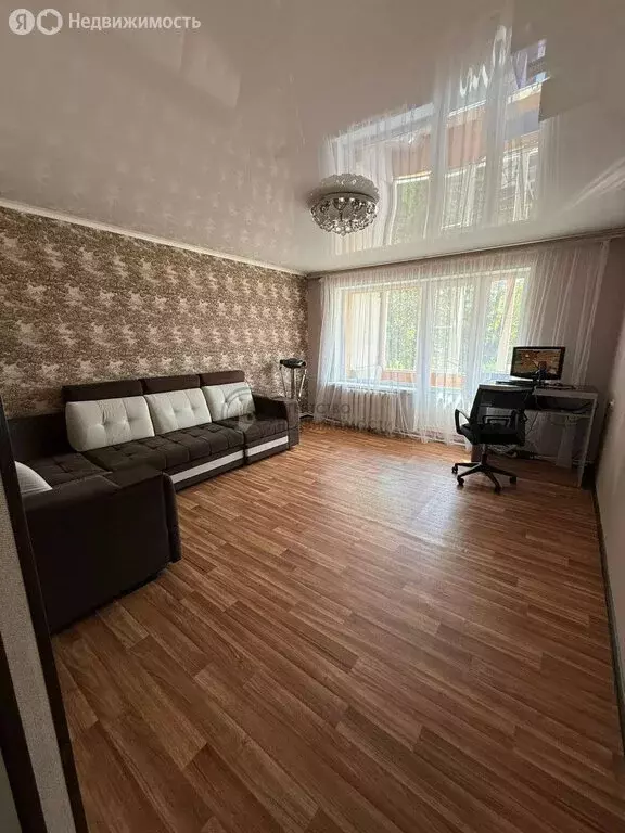 3-комнатная квартира: Арск, Интернациональная улица, 6 (67 м) - Фото 1