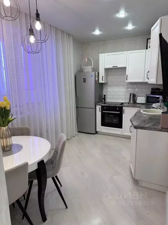 2-к кв. Тульская область, Тула Новомосковская ул., 12 (57.0 м) - Фото 0