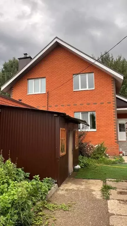 Дом в Татарстан, Высокогорское с/пос, пос. Инеш  (250 м) - Фото 0