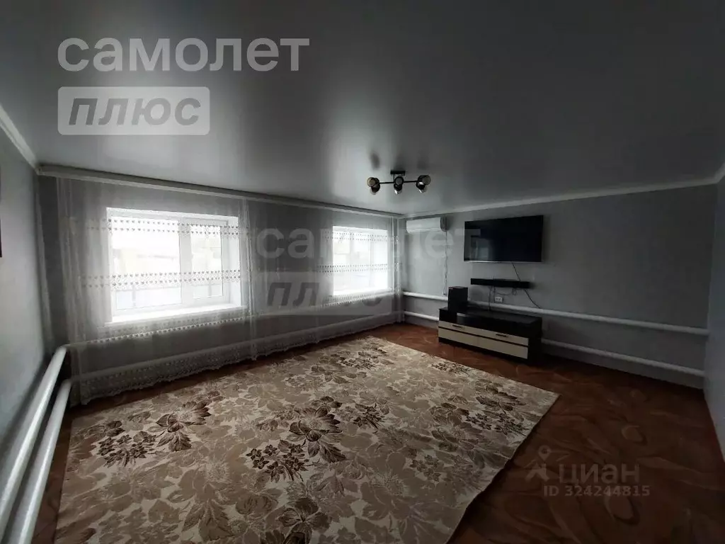 Дом в Оренбургская область, с. Беляевка ул. Рыбная, 1 (60 м) - Фото 1