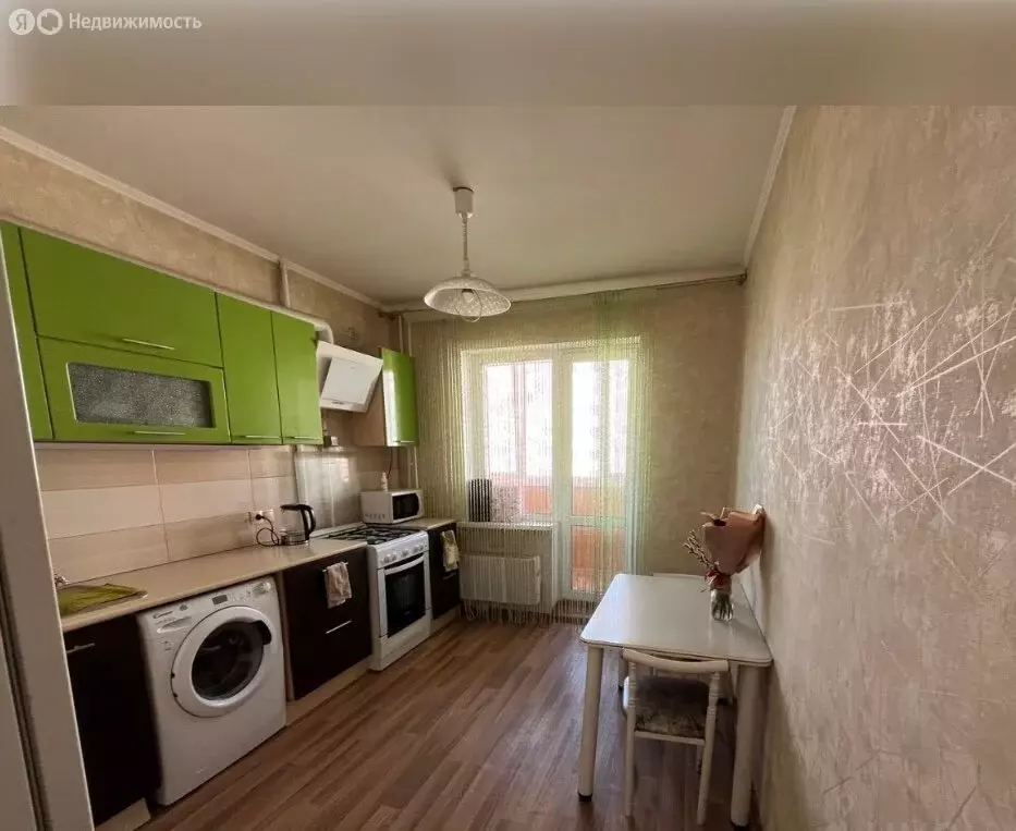1-комнатная квартира: Омск, улица Малиновского, 10 (33.7 м) - Фото 0